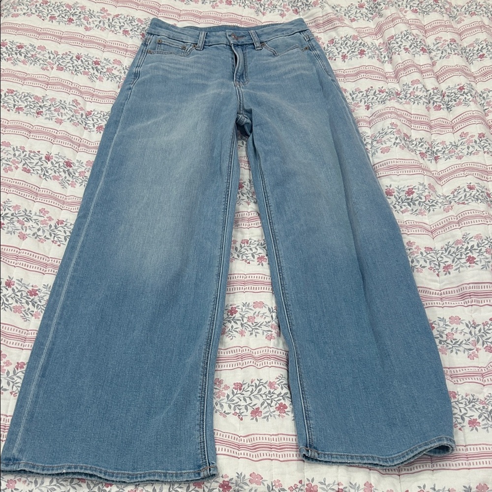 American Eagle Outfitters Light Blue High Rise Jeans